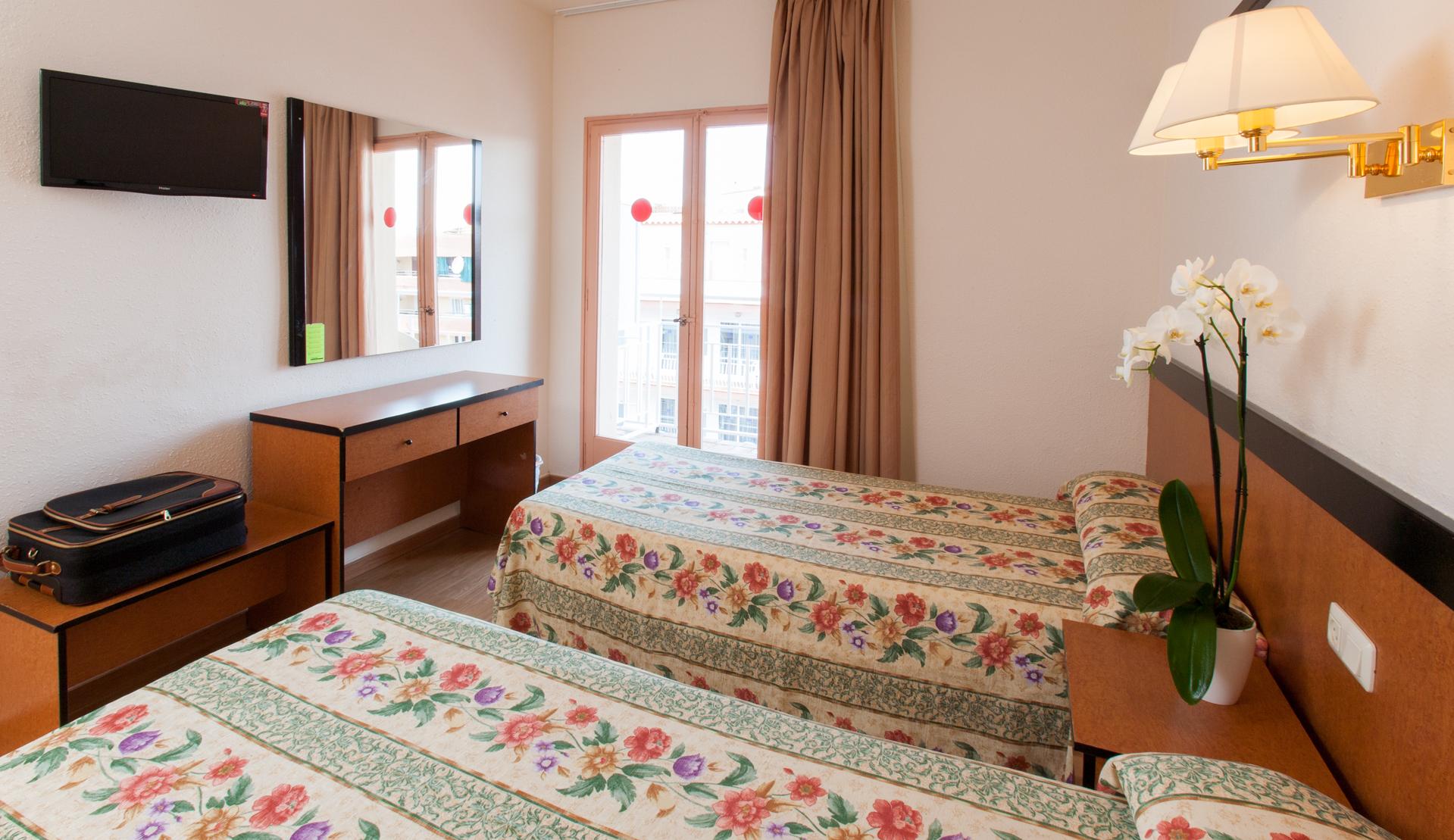 Hotel Guitart Central Park Aqua Resort Lloret de Mar Esterno foto