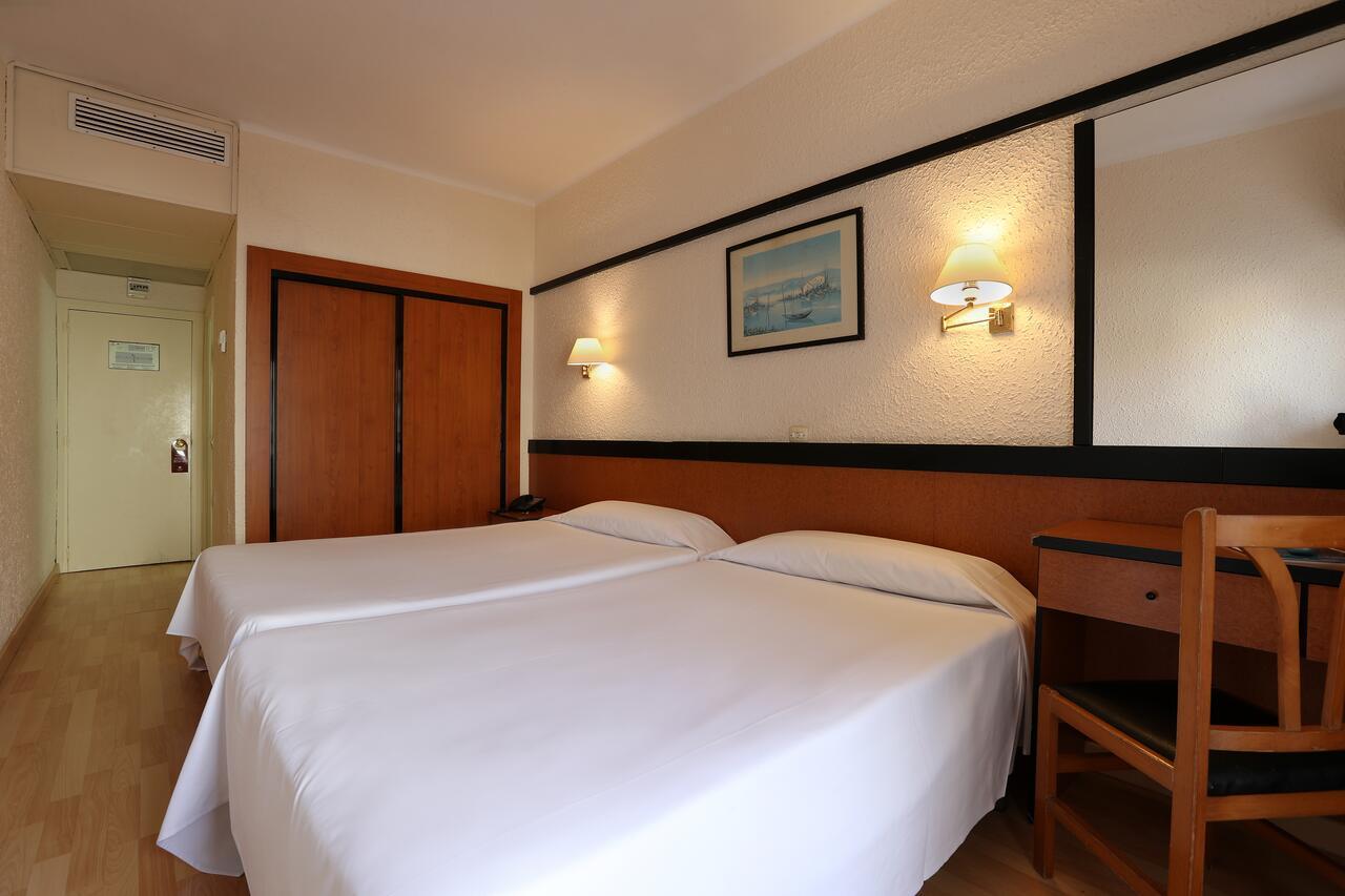 Hotel Guitart Central Park Aqua Resort Lloret de Mar Esterno foto